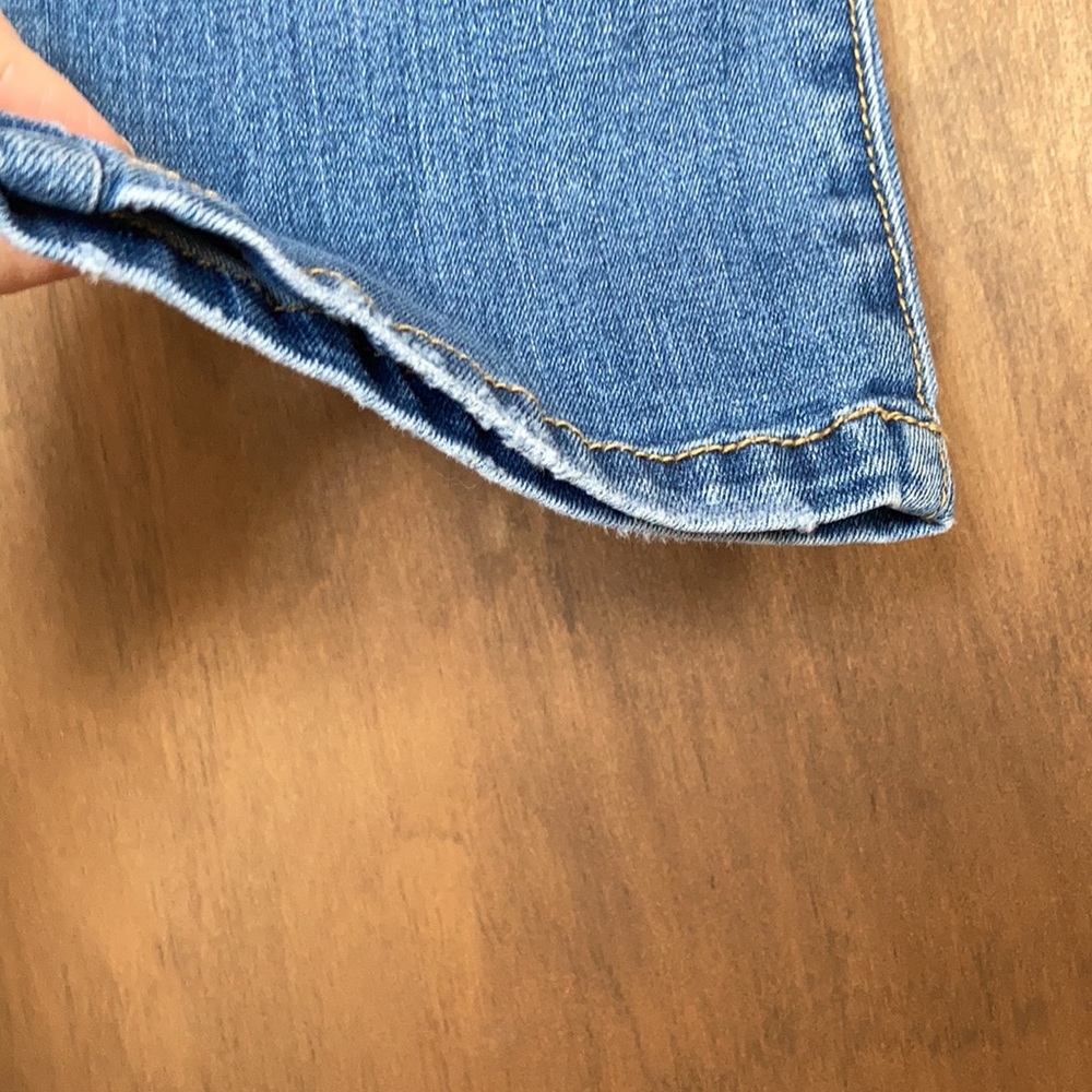 NY & CO slim straight jean with bling LOVE detail size 2 - Picture 14 of 17